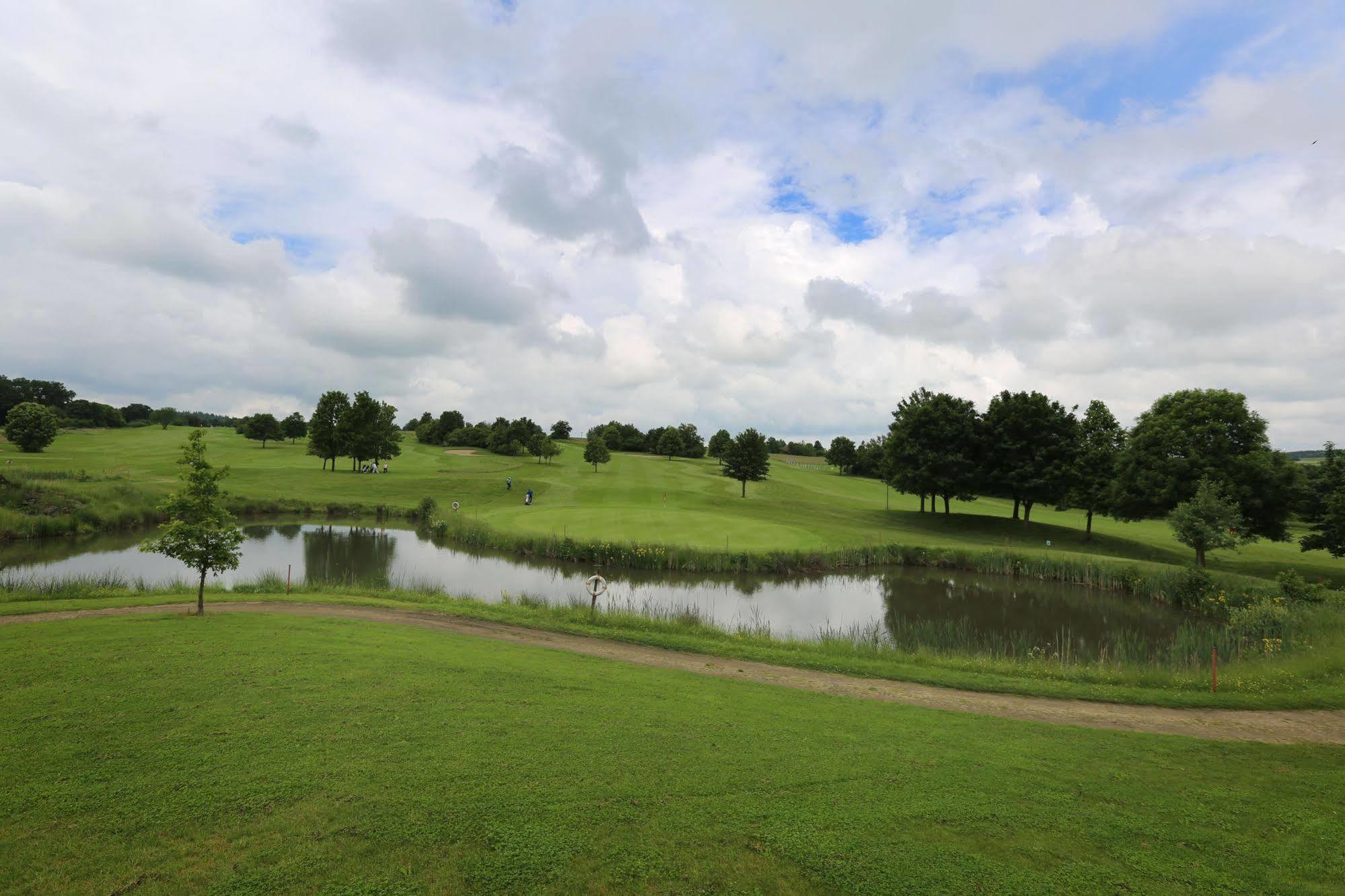Apartments Golfpark Schlossgut Sickendorf Lauterbach Exteriér fotografie
