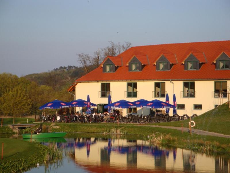 Apartments Golfpark Schlossgut Sickendorf Lauterbach Exteriér fotografie